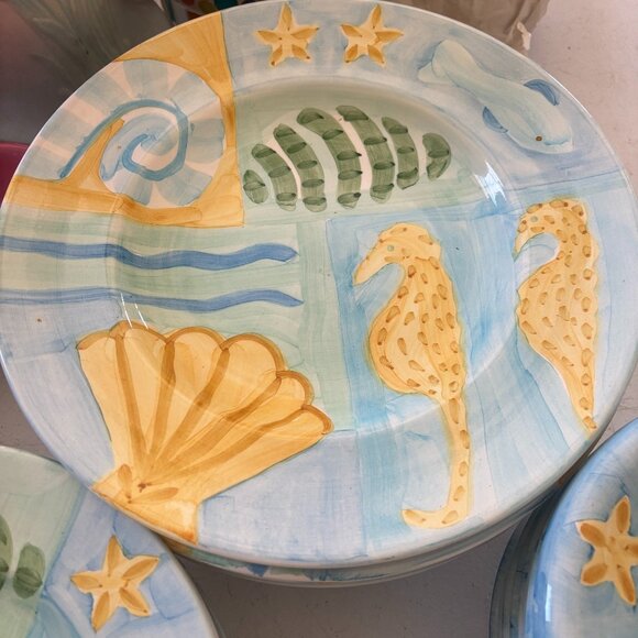 BELLA CERAMICA SEASHELL DINNER PLATE SET OF 4. BEACH THEMED 10.5" DIAMETER - Picture 1 of 1